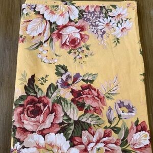Ralph Lauren Brooke Yellow Floral Cottage Tablecloth  51x52” Rectangular